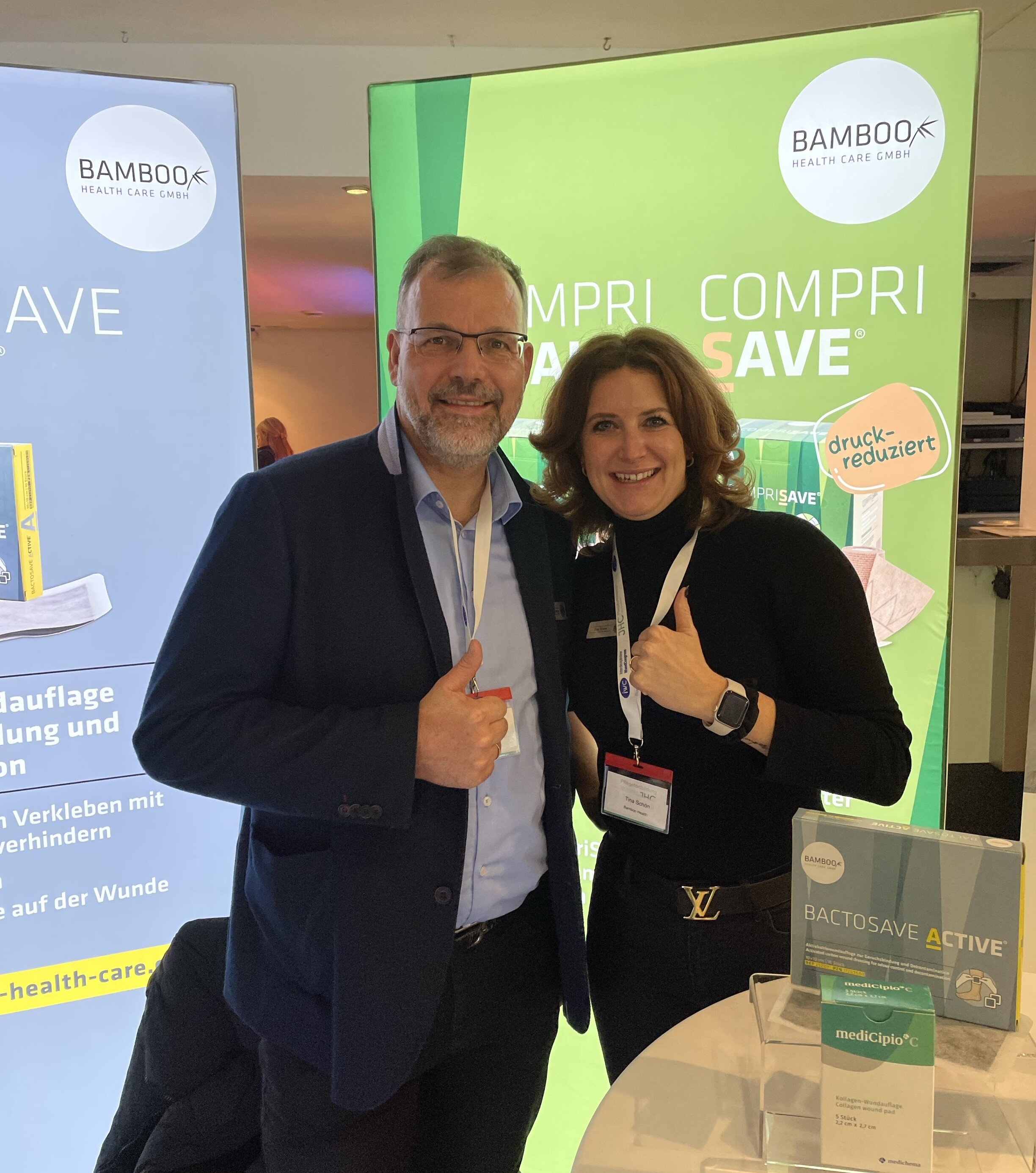 Bernd Brückmann und Tina Schön an unserem neuen Stand beim ICW in Köln.  | © Bamboo Health Care GmbH